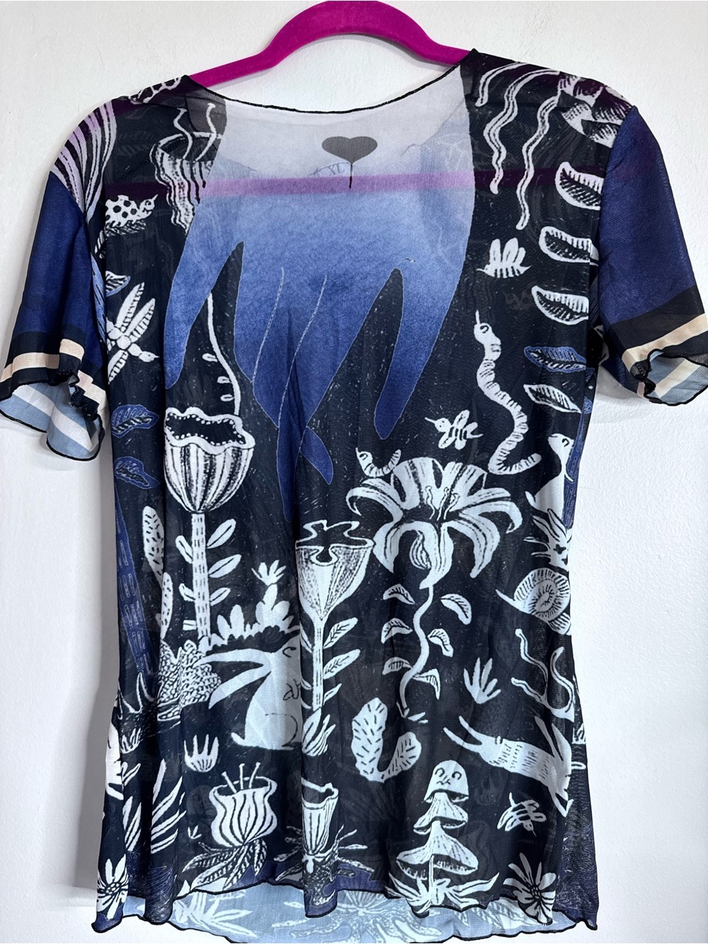 Blue rabbit garden mesh top